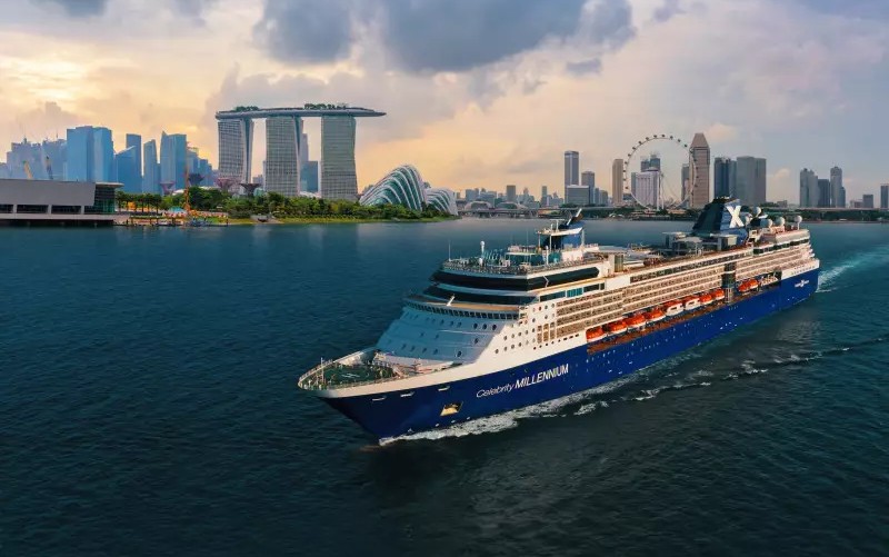 Круизный лайнер Celebrity Millenium //Фото Royal Caribbean